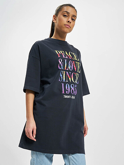 Tommy Jeans Damen Kleid im T-Shirt-Design mit Peace and Love 1985 Print navy blau